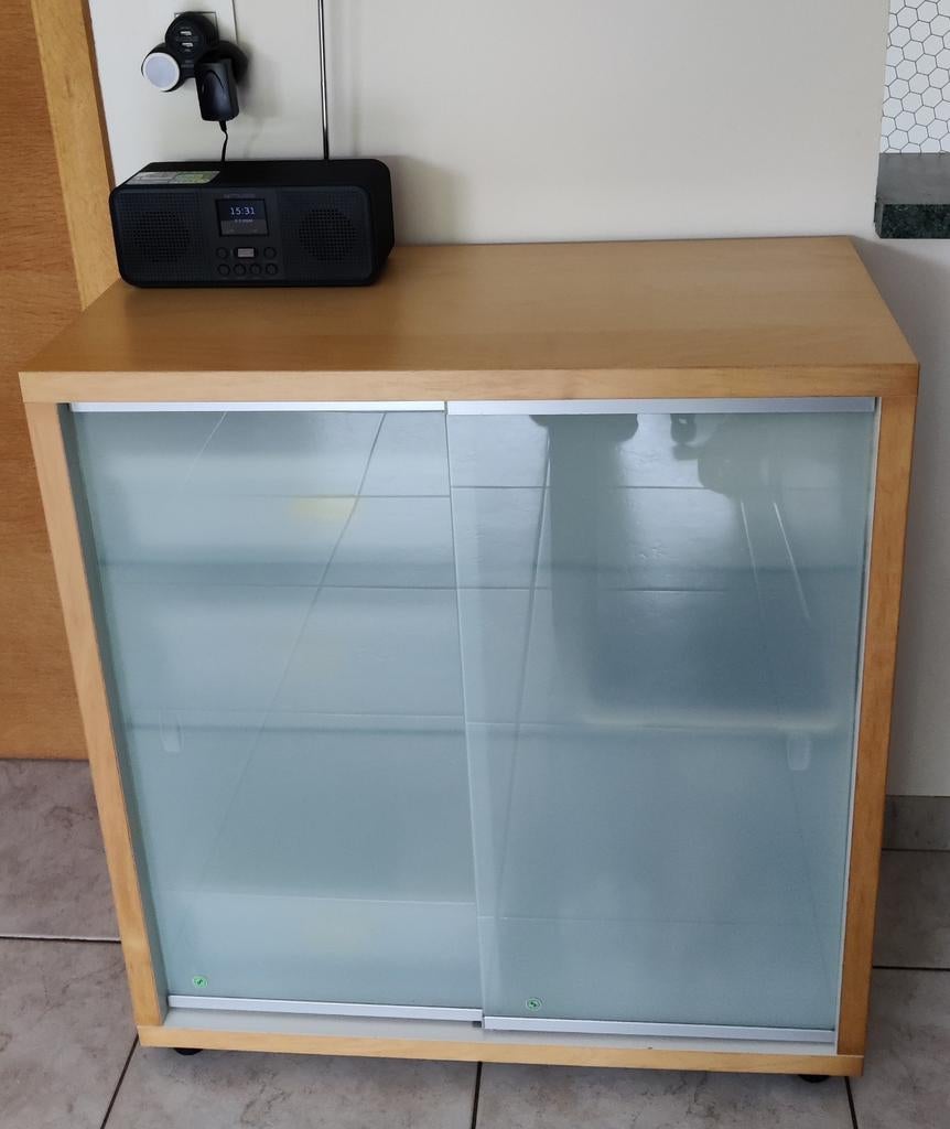 Vitrine, Enlèvement, Comme neuf