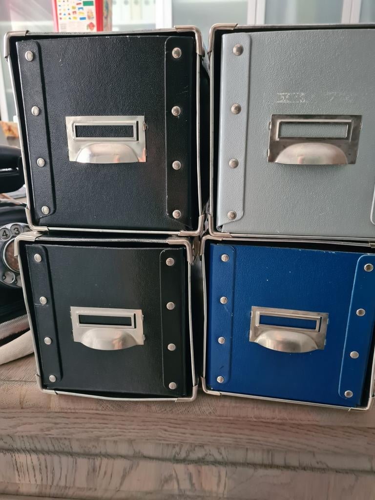 Sorteerbakjes, Ophalen, Zo goed als nieuw