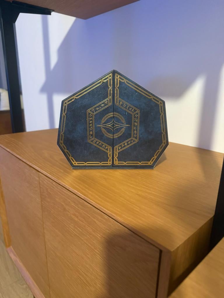 Tomorrowland box ORBYZ editie 2025 no bracelet, Eén persoon, Meerdaags