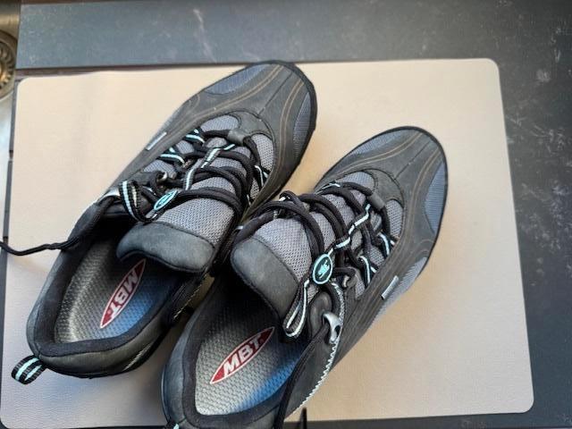 MBT schoenen dames maat 39, Kleding | Dames, Schoenen, Zo goed als nieuw, Sportschoenen, Ophalen of Verzenden