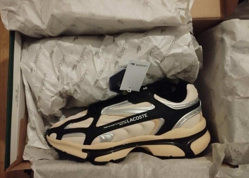 Lacoste 41 neuve, Enlèvement ou Envoi, Neuf