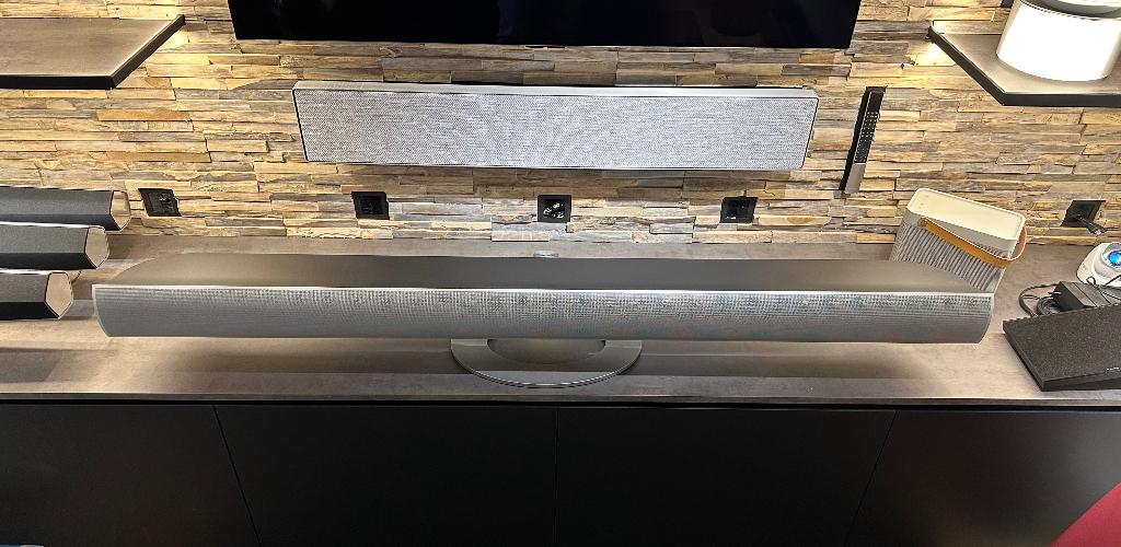 Bang & Olufsen Beolab 7.6 + table stand in nieuwstaat ! B&O, Info@bang-olufsen.dk, Zo goed als nieuw, 120 watt of meer, Bang & Olufsen Alle 1 / DK-7600 Struer / Denmark