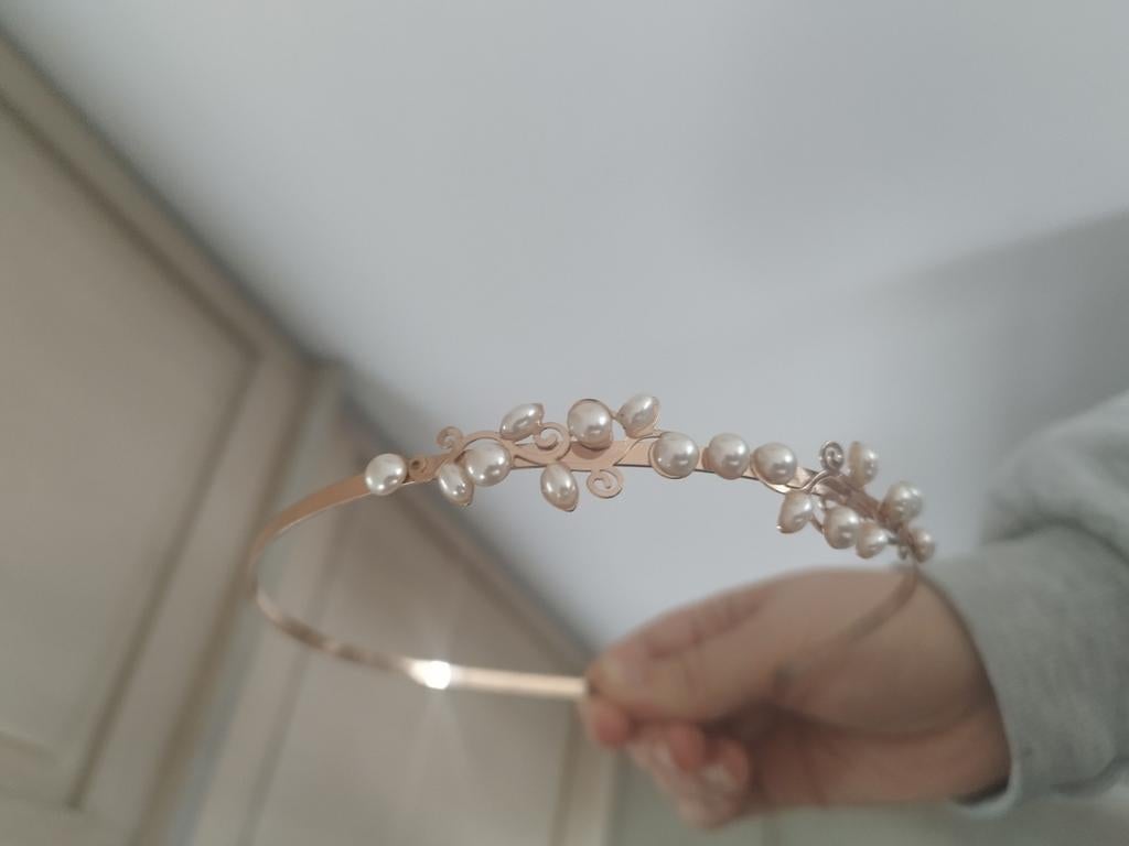 Diadeem voor feest of communnie, Ophalen