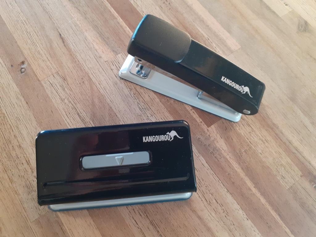 Perforator en nietjesmachine Kangourou, Enlèvement ou Envoi, Comme neuf