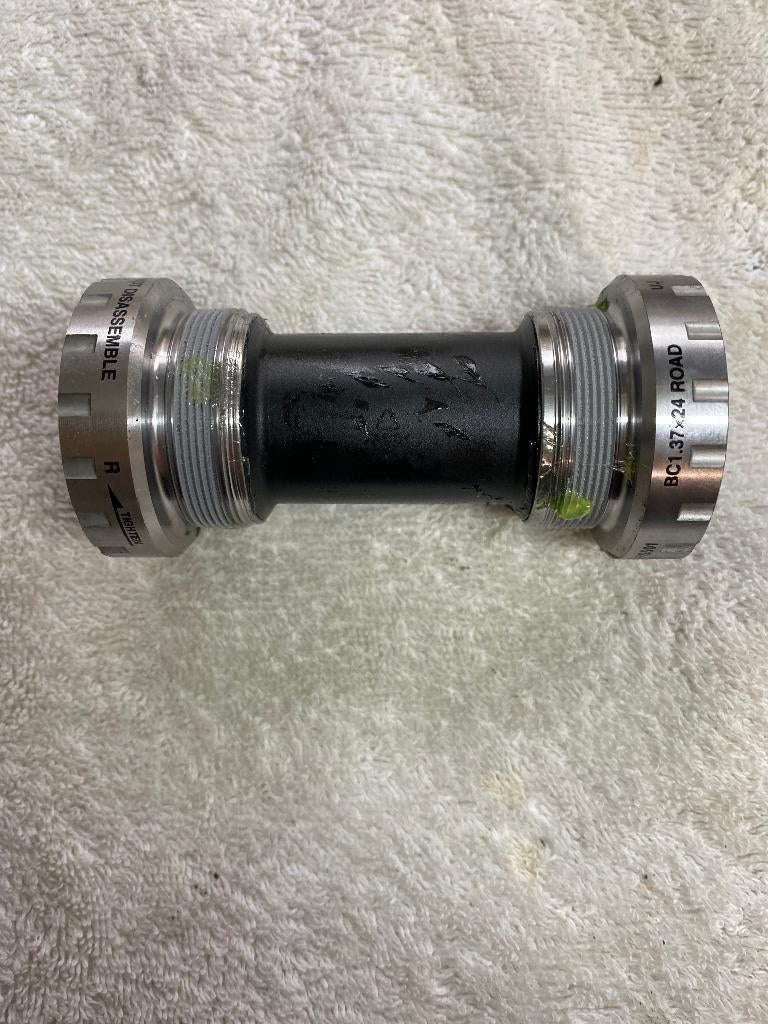 NIEUWE SHIMANO BRACKETASSEN met BSA draad., Ophalen of Verzenden, Nieuw, Crankstel of Pedalen, Shimano