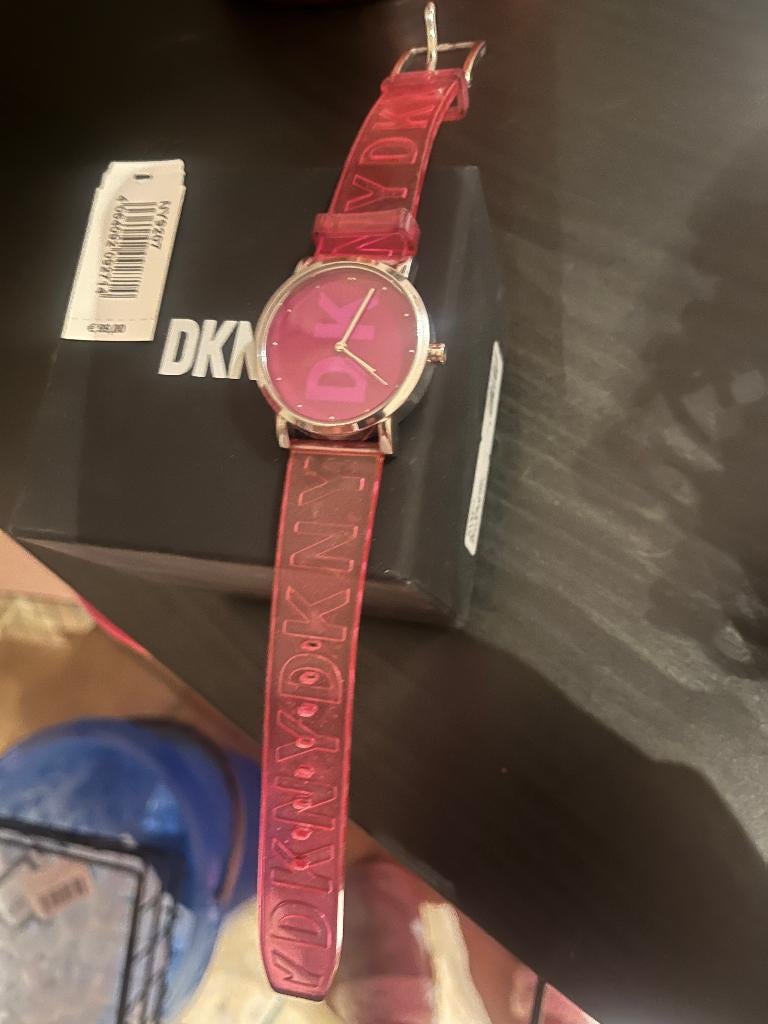 mooie, fushia horloge DKNY, DKNY, Polshorloge, Nieuw, Kunststof