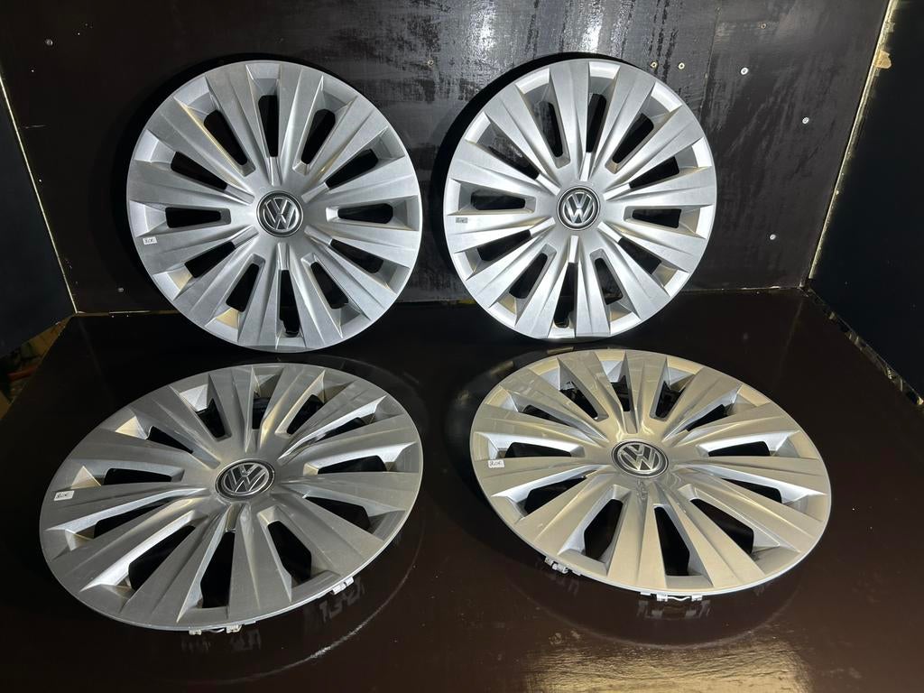 4 wieldoppen vw passat touran caddy golf 6,7,8, 15", Auto diversen, Wieldoppen, Zo goed als nieuw, Ophalen of Verzenden