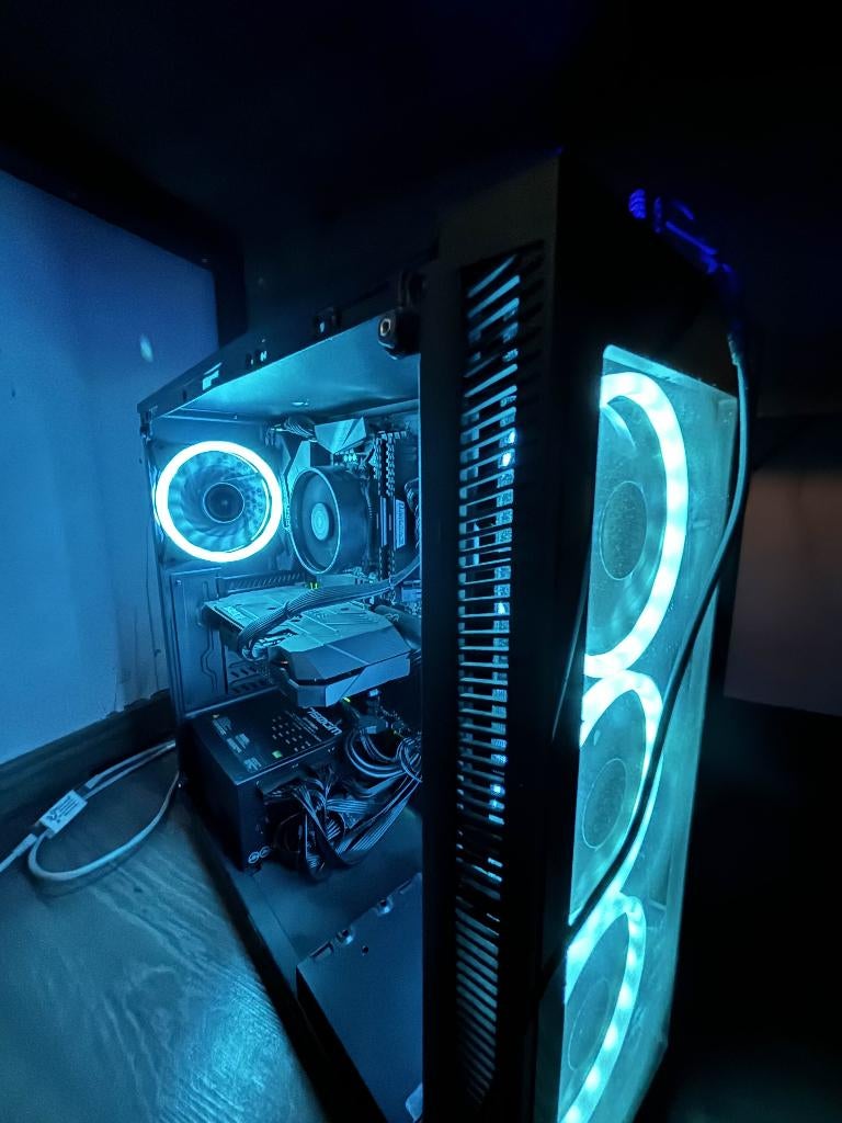 Gaming l PC, Custom Build, 4 Ghz ou plus, Gaming, SSD