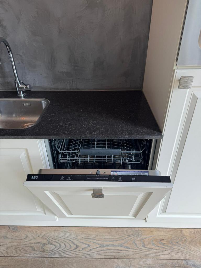 Mooie Landelijke Hoekkeuken + Apparatuur + GEDEMONTEERD, Huis en Inrichting, Keuken | Complete keukens, Ophalen of Verzenden, Composiet