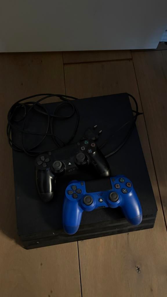 Manettes Playstation 4 Pro 1 To+2, Comme neuf, Enlèvement, 1 TB, Pro