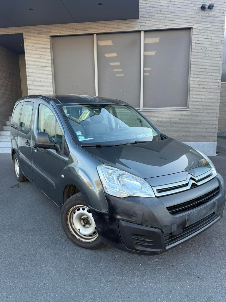 Cirtroen berlingo/2016/170.000km/1.6diesel/euro5b/66kw, Auto's, Citroën, Euro 5, 1560 cc, Airconditioning, 66 kW