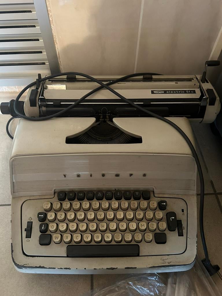 Typemachine Triumph, Ophalen, Gebruikt