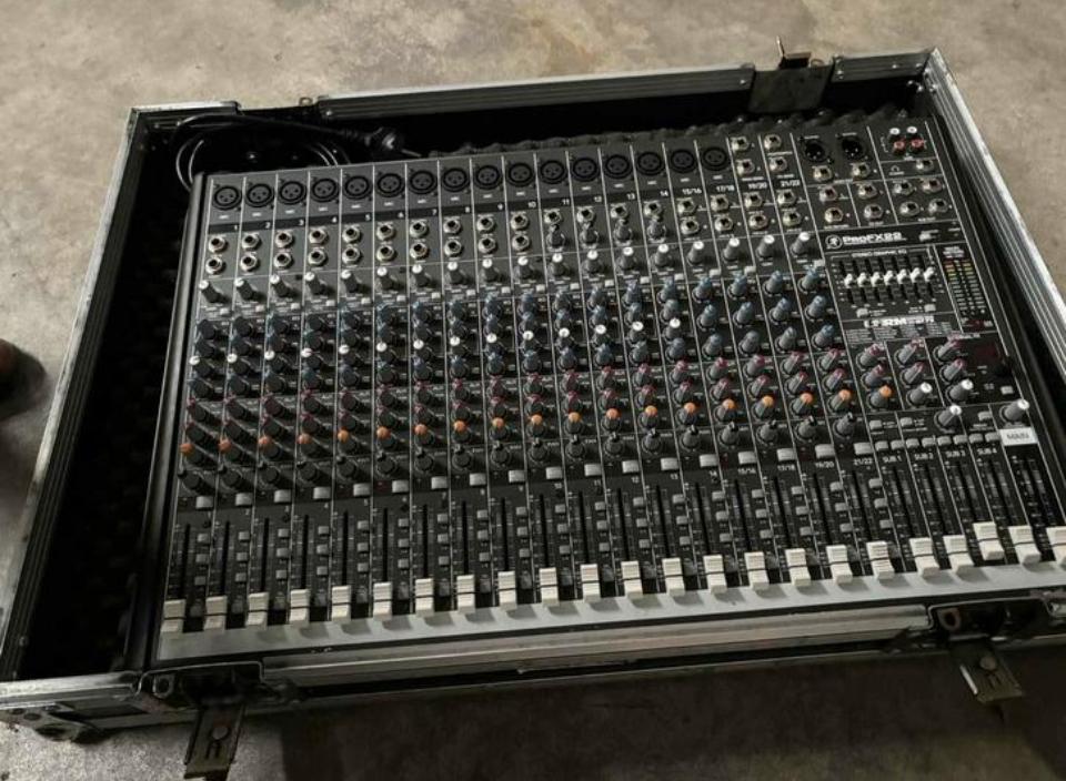 Analoge Mengtafel Mackie Fx22, Ophalen, Zo goed als nieuw