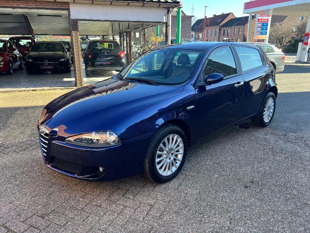 alfa romeo 147 /1.9 jtd/102000 km/CAR PASS, Autos, Alfa Romeo, Cuir, Electronic Stability Program (ESP), Achat, Entreprise