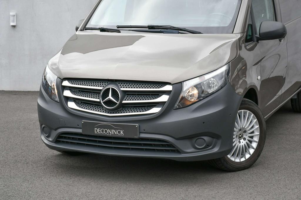 Mercedes-Benz Vito CAMERA*LEDER*NAVI*LANE ASSIST*AIRCO*TREKH, Auto's, Bestelwagens en Lichte vracht, Voorwielaandrijving, 4 deurs