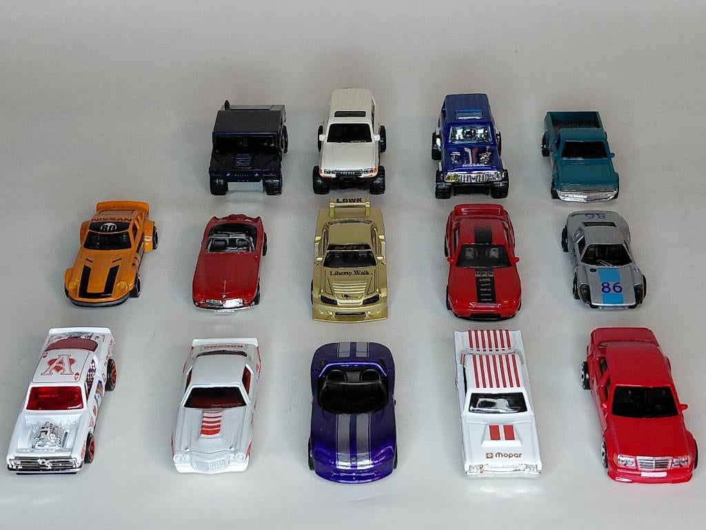 14 Hot Wheels auto's (1:64), Hobby en Vrije tijd, Modelauto's | Overige schalen, Gebruikt, Auto, Ophalen of Verzenden