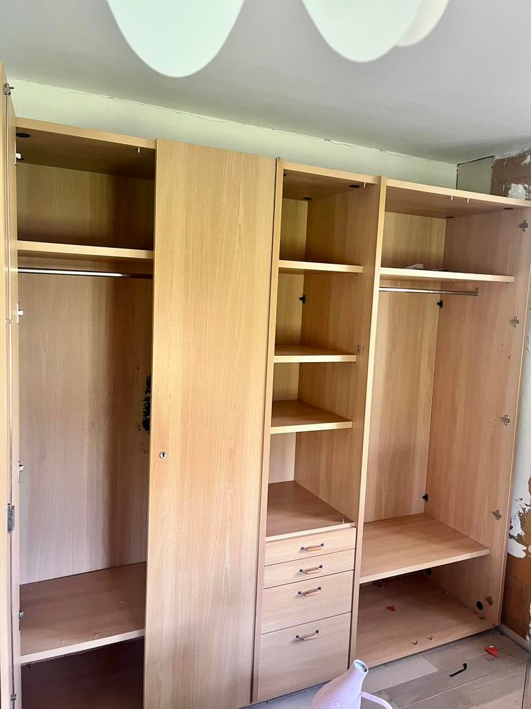 Grande garde robe 5 portes, Huis en Inrichting, Slaapkamer | Complete slaapkamers, Ophalen, Zo goed als nieuw
