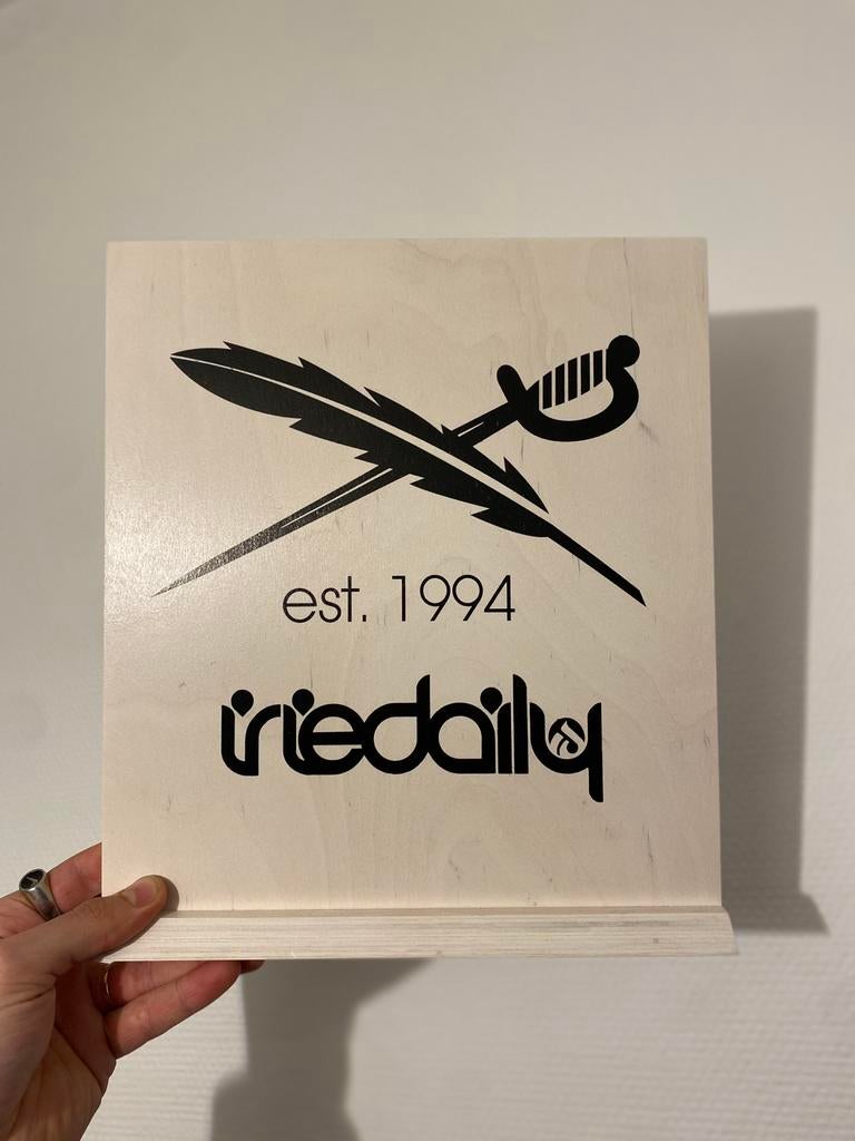 Panneau pied vintage bois iriedaily, matériel promotionnel, Enlèvement, Comme neuf