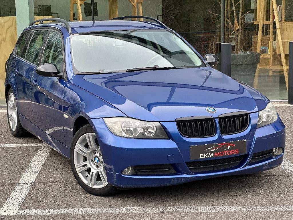 BMW 318i/Climatisation/Attelage de remorque/146347 km, Autos, Achat, Entreprise, Boîte manuelle, Noir