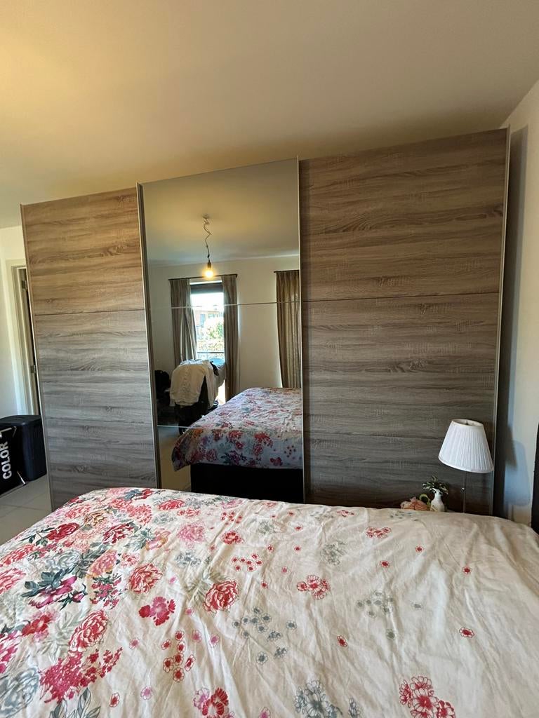 Grote kleerkast met schuifdeuren, Ophalen, Zo goed als nieuw