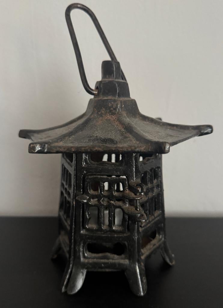 Oude Japanse smeedijzeren pagodelantaarn 1930, Ophalen of Verzenden