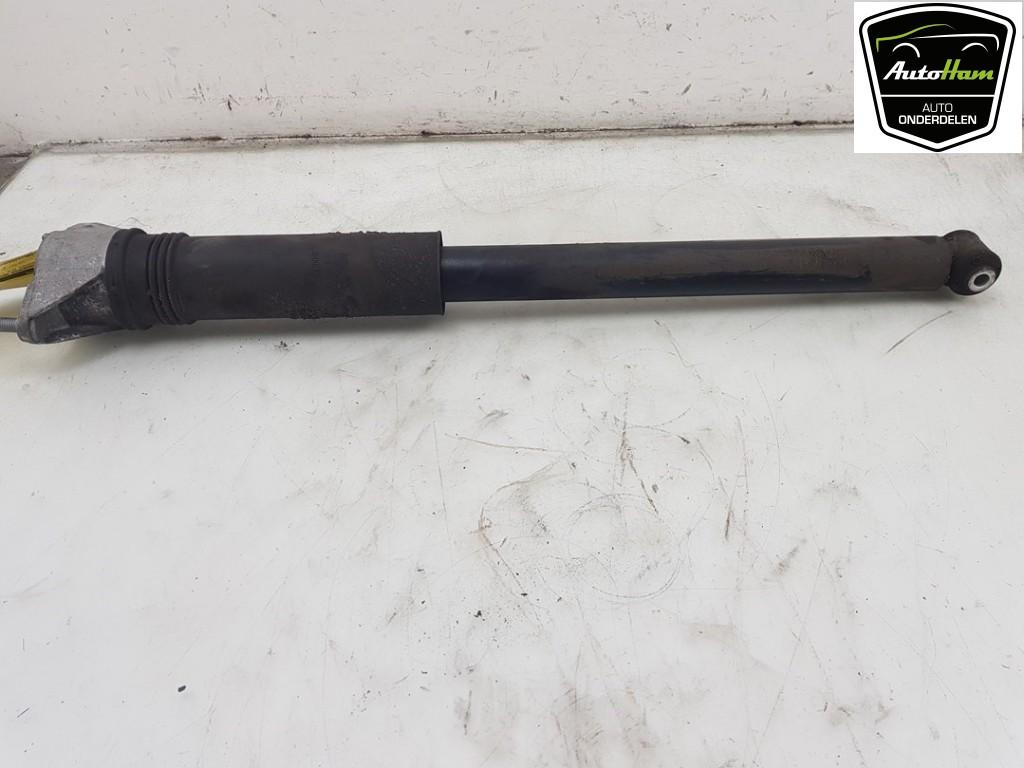 AMORTISSEUR ARRIÈRE DROIT Mercedes-Benz GLA (H247), Autos : Pièces & Accessoires, Dhr. J. Ham, Mercedes-Benz, Administratie@autoham.nl