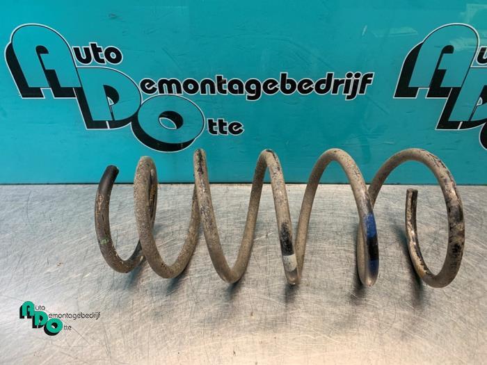 Schroefveer achter van een Hyundai I10 (I10 08-), Gebruikt, -, -, Ophalen of Verzenden