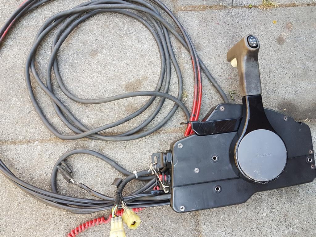 Te koop gashendel van honda en yamaha complet met kabels, Watersport en Boten, Ophalen