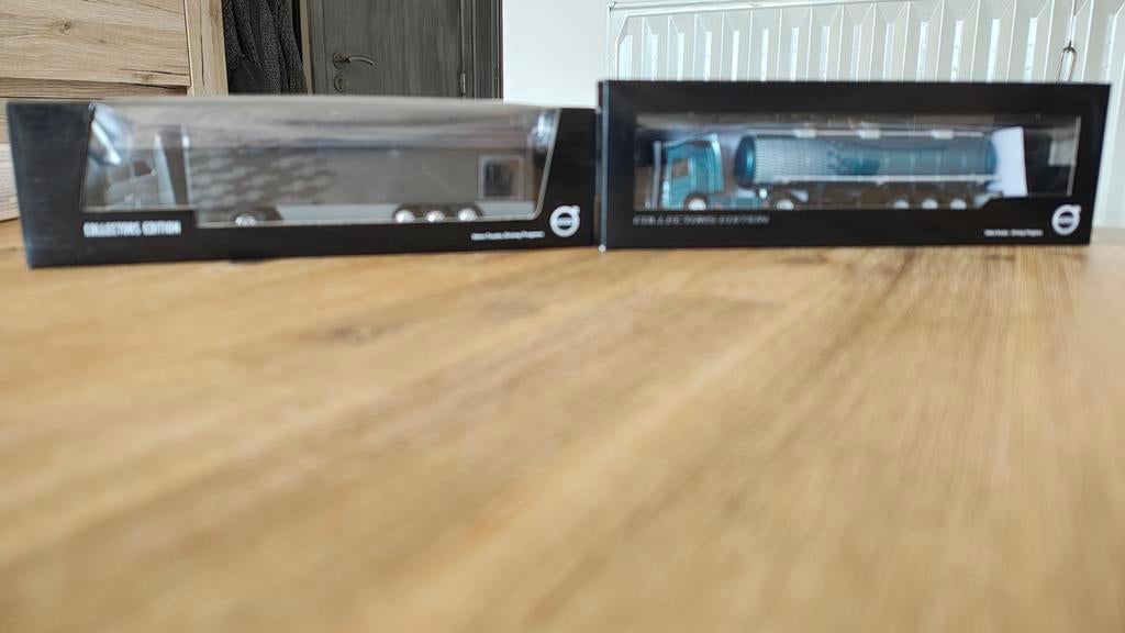 2 Volvo FH op schaal 1:87, Hobby & Loisirs créatifs, Voitures miniatures | 1:87, Enlèvement