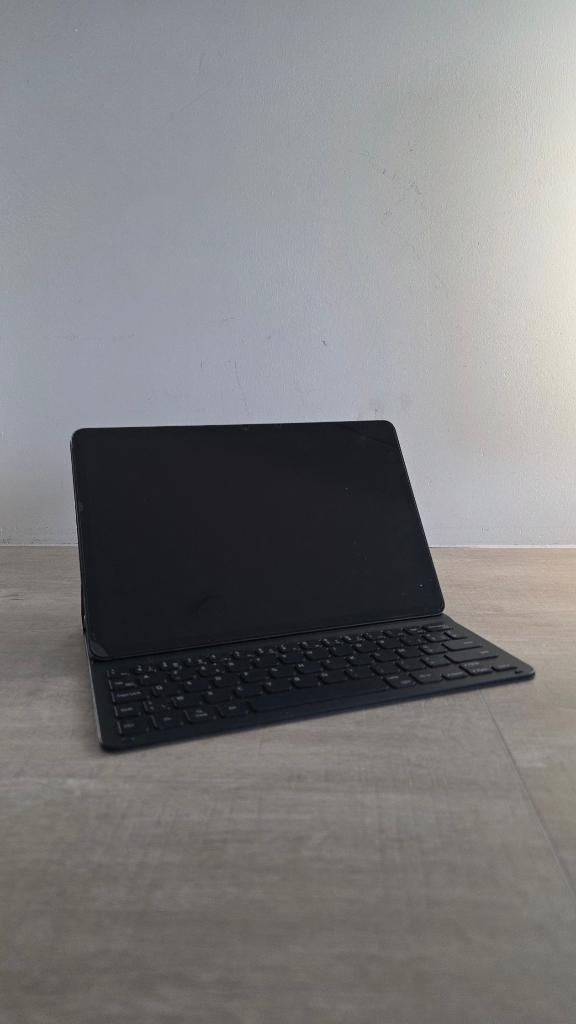 Samsung Galaxy Tab S8 11Wi-Fi 128 Go + étui pour clavier, 11 pouces, Comme neuf, Enlèvement, SM-X700 - S8