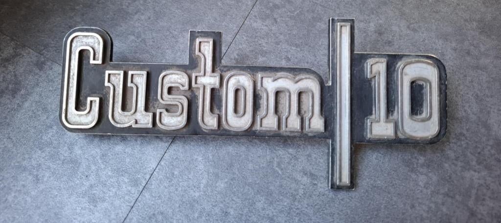 Custom / 10 vintage metalen embleem logo  emblemen logo's, Auto-onderdelen, Ophalen of Verzenden, Chevrolet