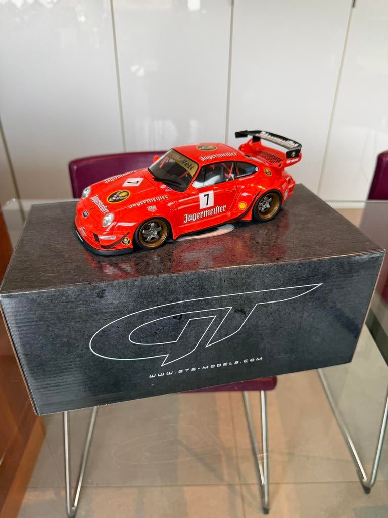 Ed limitée Porsche 911 993 JAGERMEISTER RWB RAUH WELT 1:18, Enlèvement ou Envoi, Comme neuf, Voiture, Autres marques