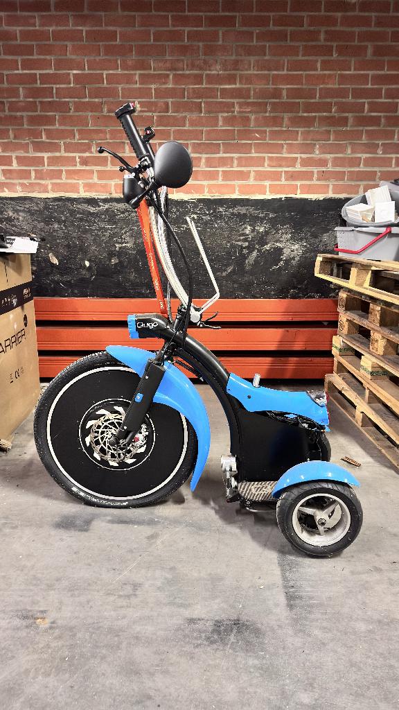 Trottinette électrique bleue Qugo, Enlèvement, Utilisé, Step électrique (E-scooter)