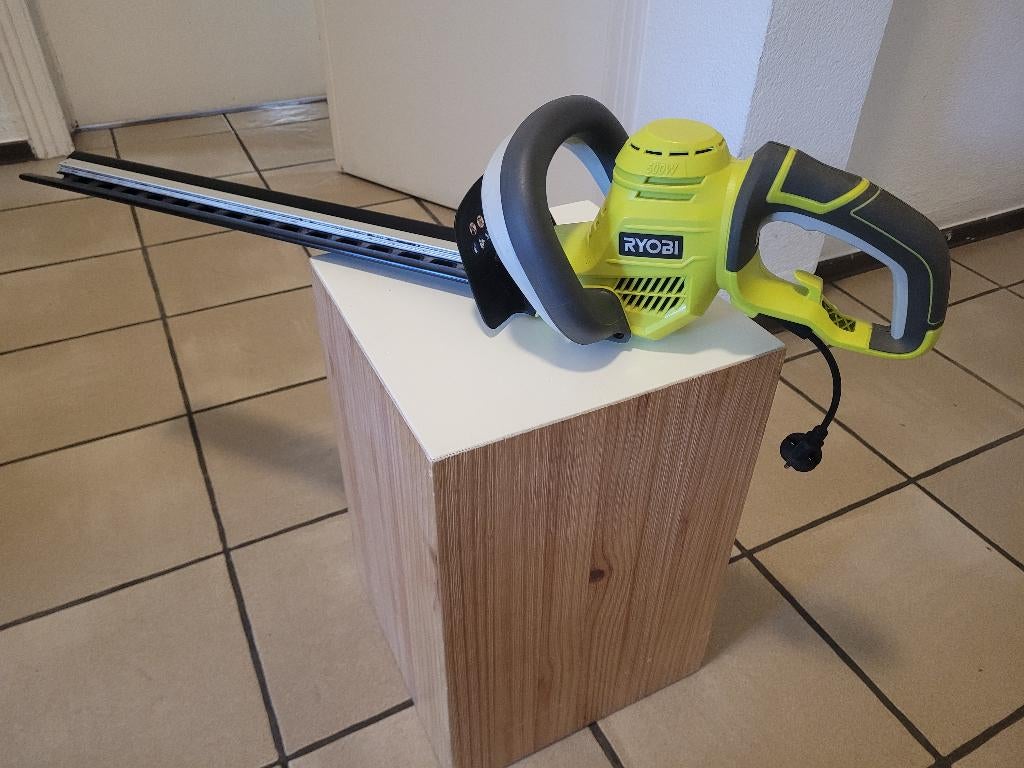 Ryobi RHT5150 Electric Wire Hedge Shears 500 W Cut 50 cm, Enlèvement, Comme neuf, 50 cm ou plus, Électrique