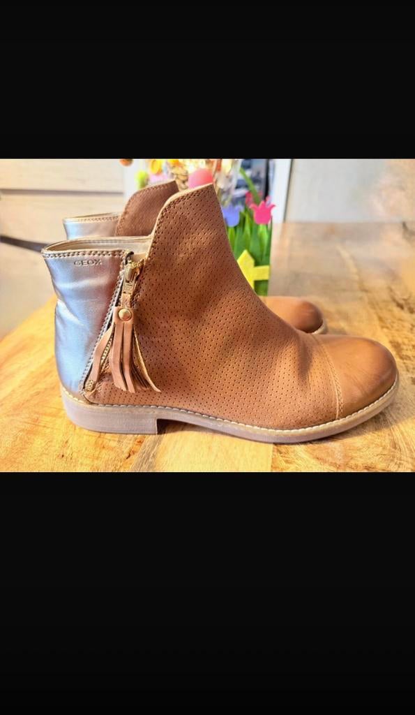 Nieuwe leder Geox enkellaarsjes, Kleding | Dames, Schoenen, Bruin, Lage of Enkellaarzen, Nieuw, Ophalen of Verzenden