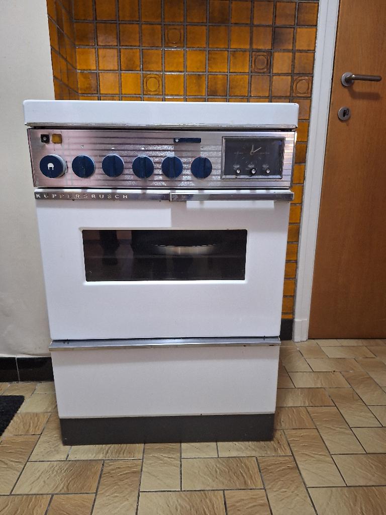 electrisch vuur, Elektronische apparatuur, Fornuizen, Ophalen, Gebruikt, 4 kookzones, Vrijstaand