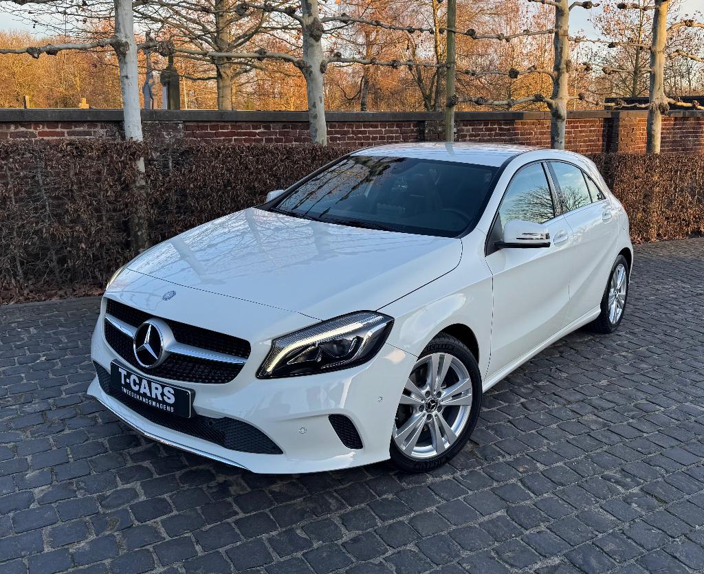 MERCEDES A180 benzine 42.000km / Overname mogelijk, Bluetooth, Leder en Stof, Wit, Bedrijf