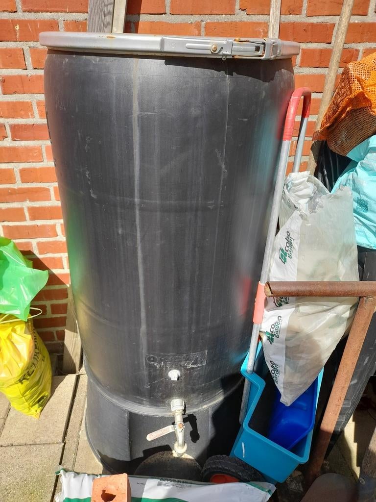 Regenton met voetsteun, Enlèvement