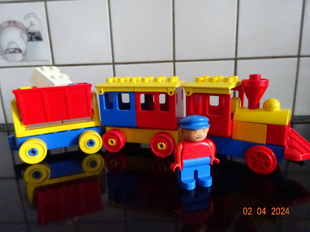 duplo,eerste treintje met locomotief en wagonnetjes*VINTAGE*, Kinderen en Baby's, Ophalen of Verzenden, Duplo