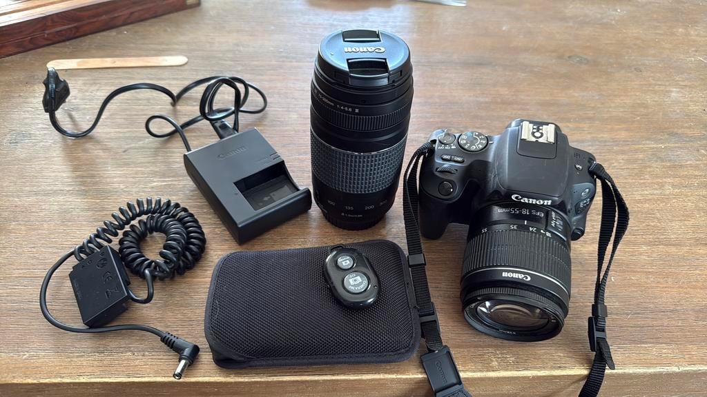 Canon eos 200d, Audio, Tv en Foto, Ophalen, Zo goed als nieuw, Canon