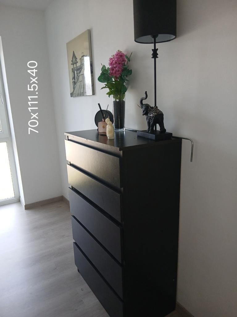 Commode noir 11170, Enlèvement