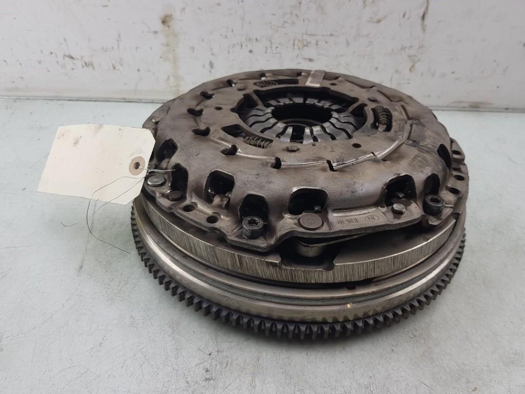 VOLANT MOTEUR BI-MASSE BMW 1 serie (F20) (01-2010/06-2019), Autos : Pièces & Accessoires, Moteurs & Accessoires, BMW, Utilisé