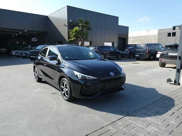 MG MG3 Hybrid + 1.5 i HEV 194pk Automaat Luxury 360 camera, Auto's, MG, Automaat, Parkeersensor, Zwart, Bedrijf