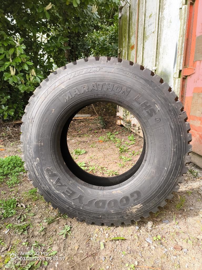 Pneus, Auto-onderdelen, Banden en Velgen, Ophalen, 295 mm, Vrachtwagen, Nieuw