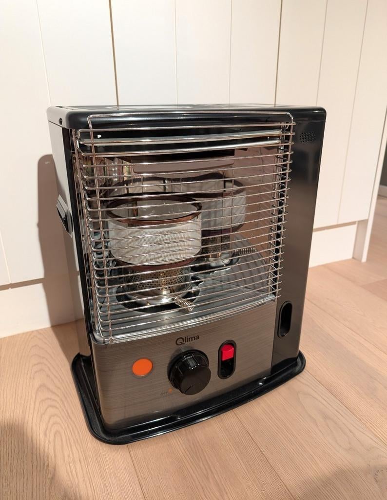 Qlima wiekkachel R 8128 S C-2 petroleum kachel + dompelpomp, Maison & Meubles, Poêles, Autres carburants, Comme neuf, Enlèvement