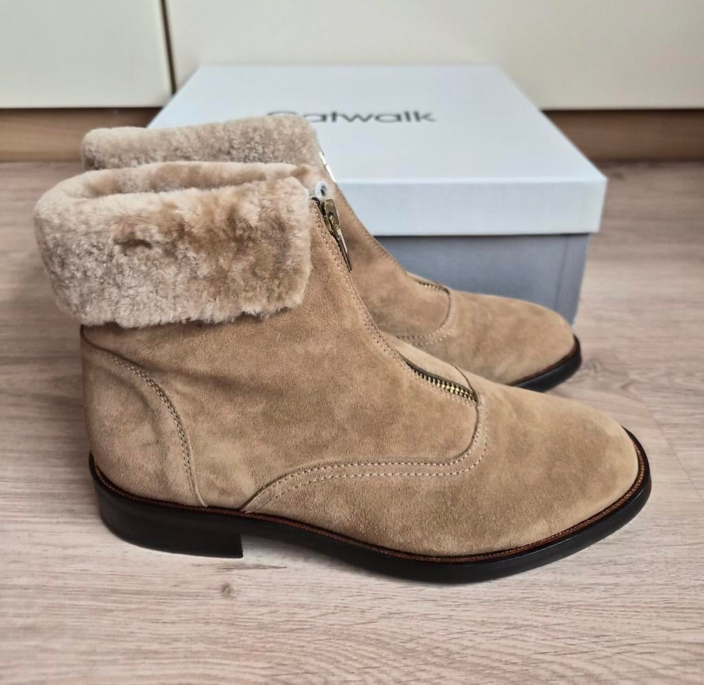 Catwalk enkellaarzen beige met wol - maat 38 - nieuw, Kleding | Dames, Schoenen, Beige, Lage of Enkellaarzen, Nieuw, Ophalen of Verzenden