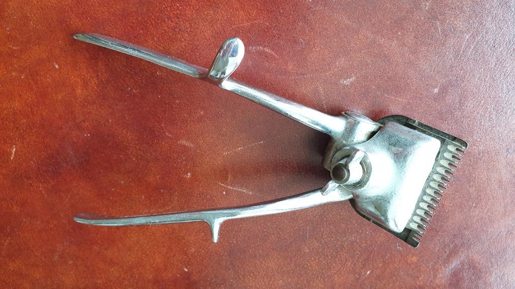 Tondeuse à Cheveux Vintage en Métal, Antiquités & Art, Enlèvement ou Envoi