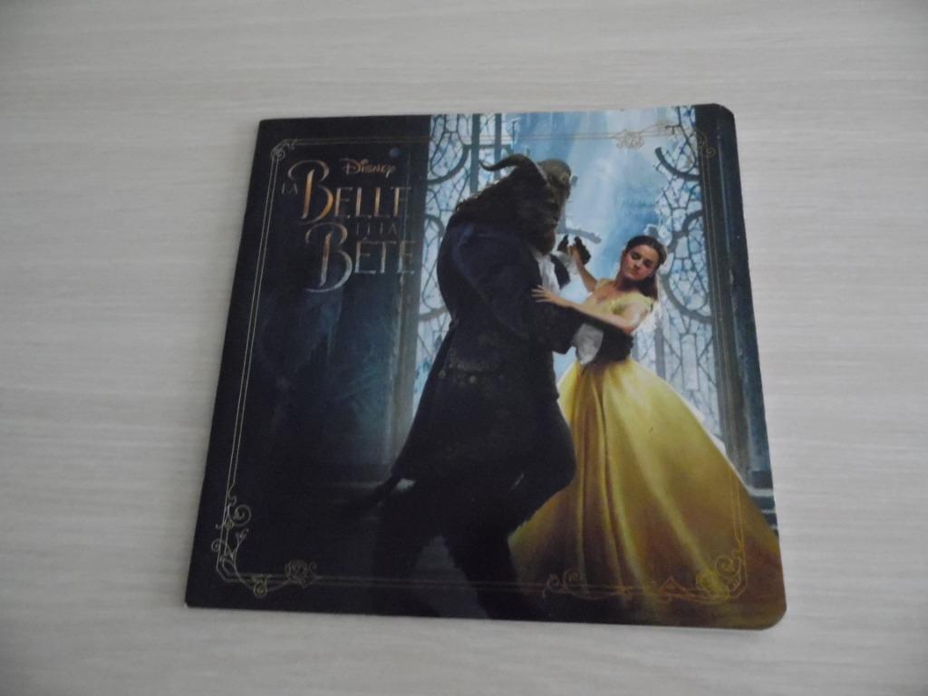 LOT DE 5   LIVRES WALT DISNEY, Garçon ou Fille, Enlèvement ou Envoi, Comme neuf, Contes (de fées)