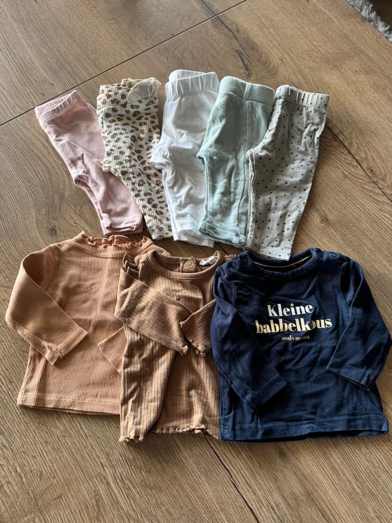 Leggings et manches longues pour bébés filles m 50-56, Enfants & Bébés, Vêtements de bébé | Packs de vêtements pour bébés, Comme neuf