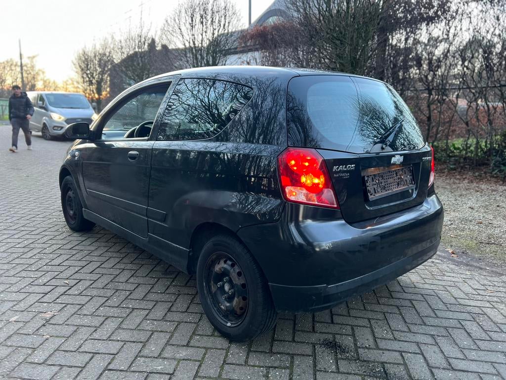 Chevrolet Kalos Benzine Airco LEZ ok 500€, Auto's, Chevrolet, Zwart, Kalos, Zwart, Bedrijf